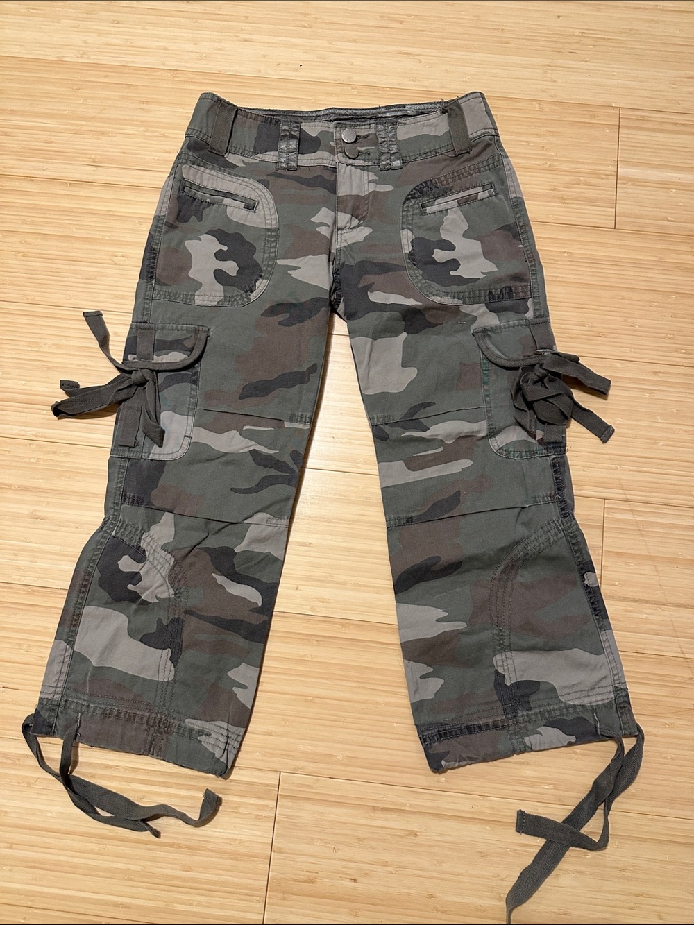 Y2K cropped capri army cargo pants